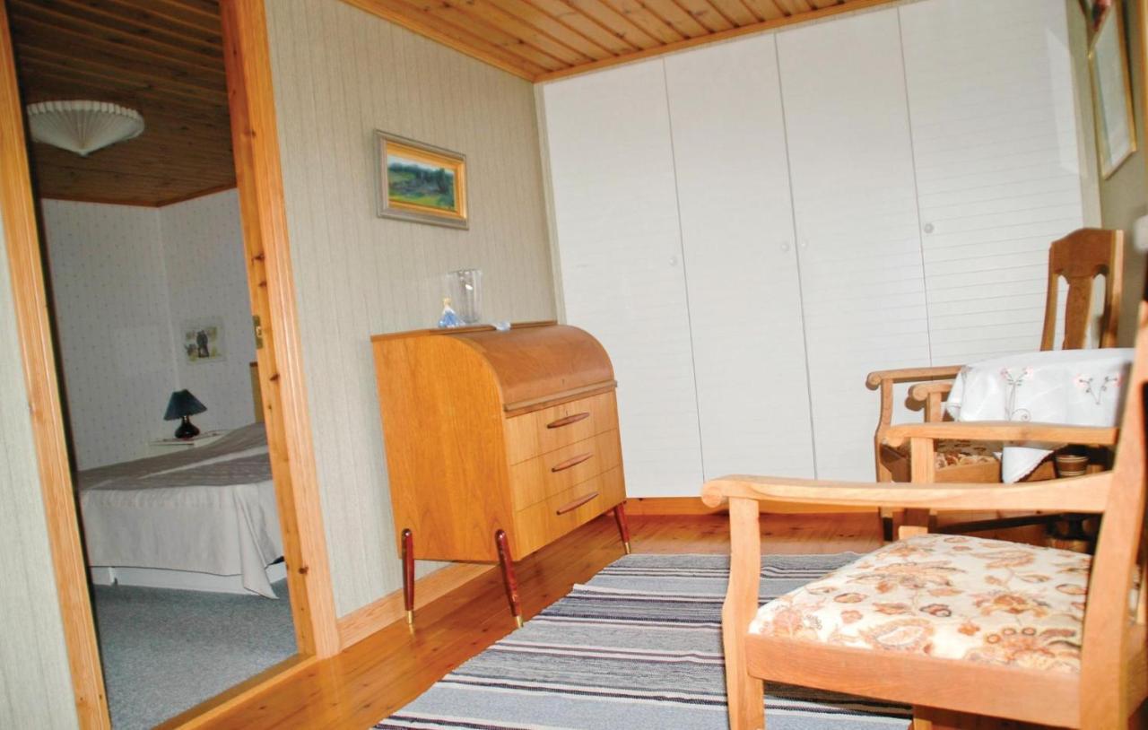 Cozy Home In Uddevalla With Wifi Häljebol Exterior foto